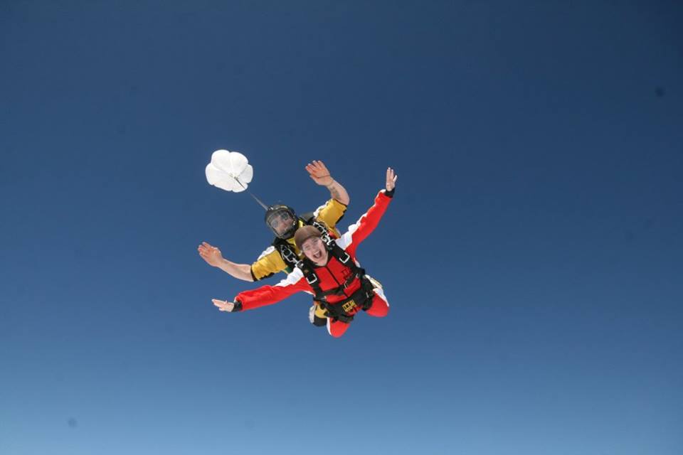Wheaton student skydiving in New Zealand